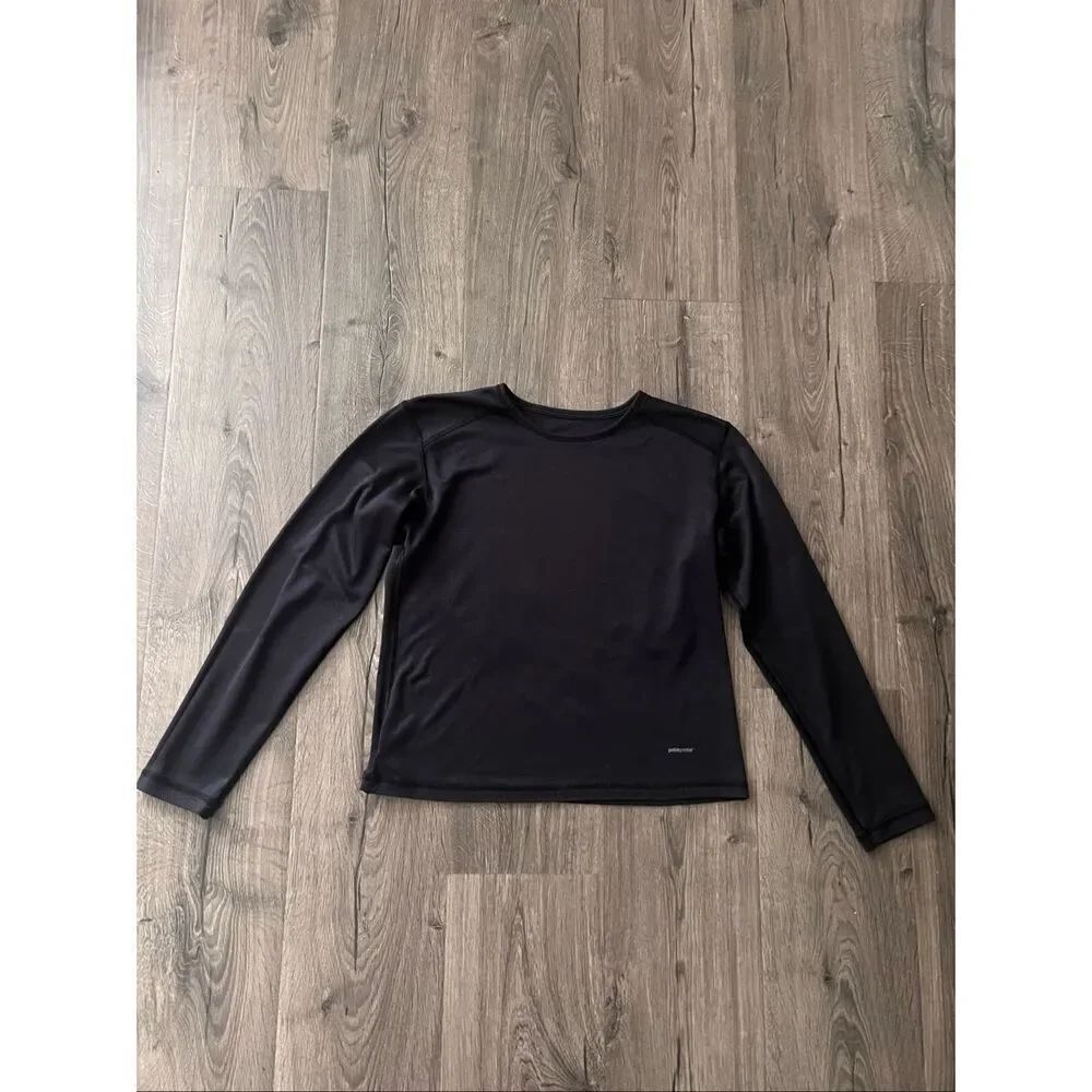 Patagonia Capilene Performance Baselayer Top Long Sleeves Crew Neck Black Sz M